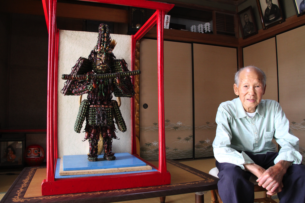 稲村米治「昆虫新田義貞」