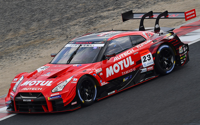 名車GT-Rで総合優勝を狙う「NISMO」。ドライバーは松田次生とロニー・クインタレッリ