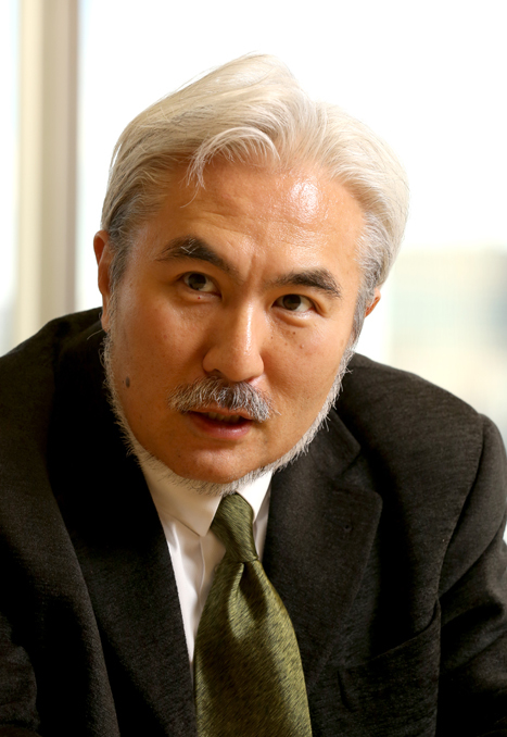 岩代太郎