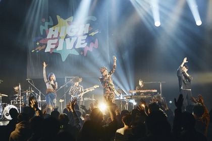 全国5都市のZeppで開催『HIGH FIVE 2023』、マハラージャン×Awesome City Club共演の初日公演オフィシャルレポート