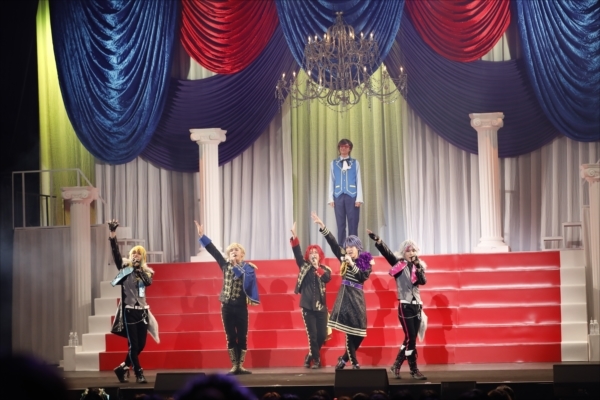 (C)T‐ARTS / syn Sophia / テレビ東京 / IPP製作委員会　(C)エイベックス・ピクチャーズ