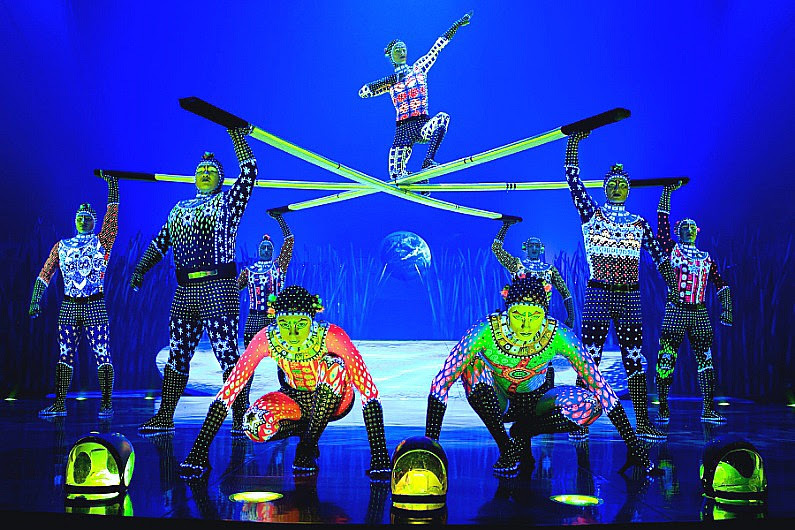 『ダイハツ　トーテム』よりロシアン・バー Photo: OSA Images Costumes: Kym Barrett © 2010 Cirque du Soleil