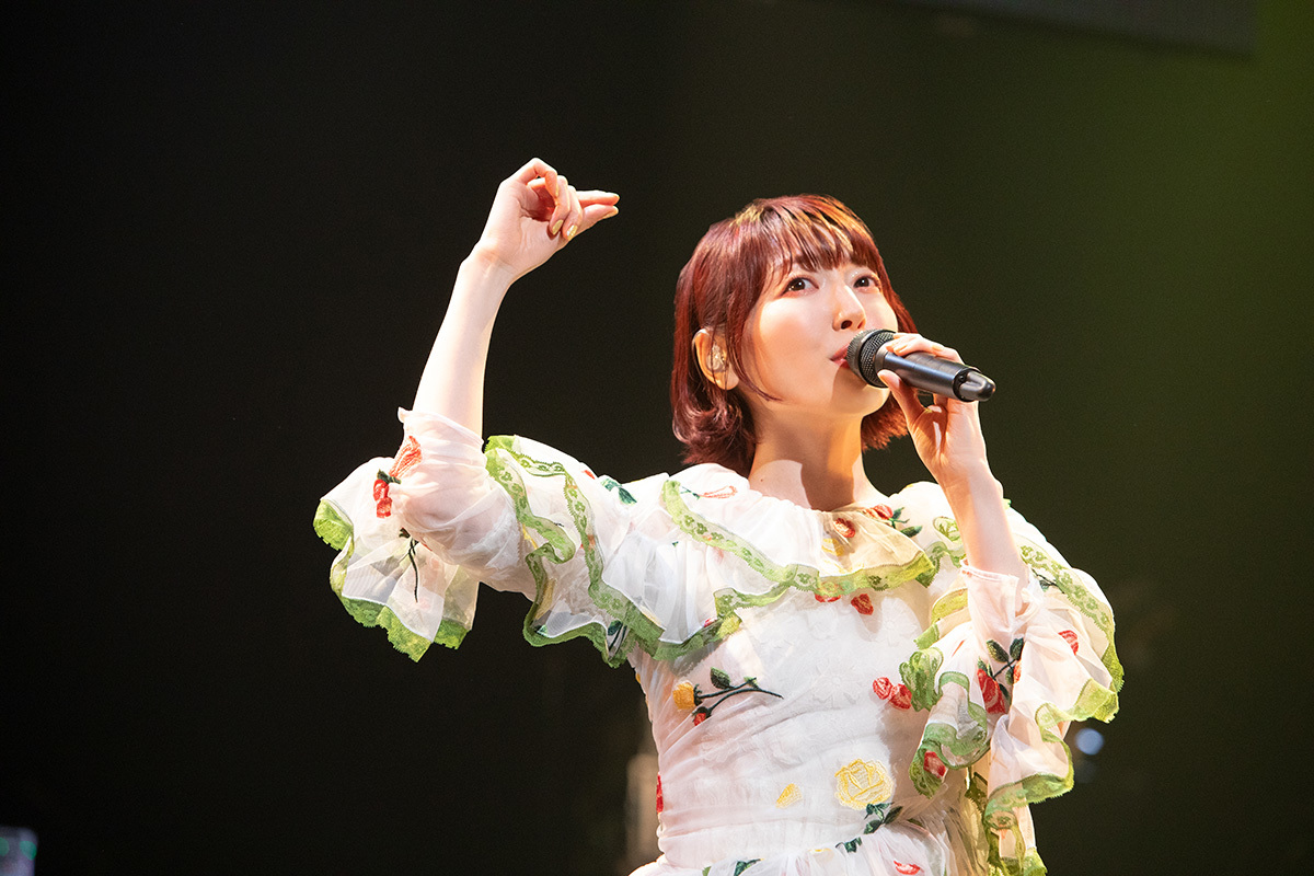 花澤香菜『HANAZAWA KANA Live 2022 “blossom”』Blu-rayアーティスト写真