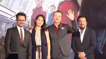 『スター・トレック BEYOND』サイモン・ペッグら来日ゲストに声優・野水伊織が決死のインタビュー！ ジャパンプレミアをレポート