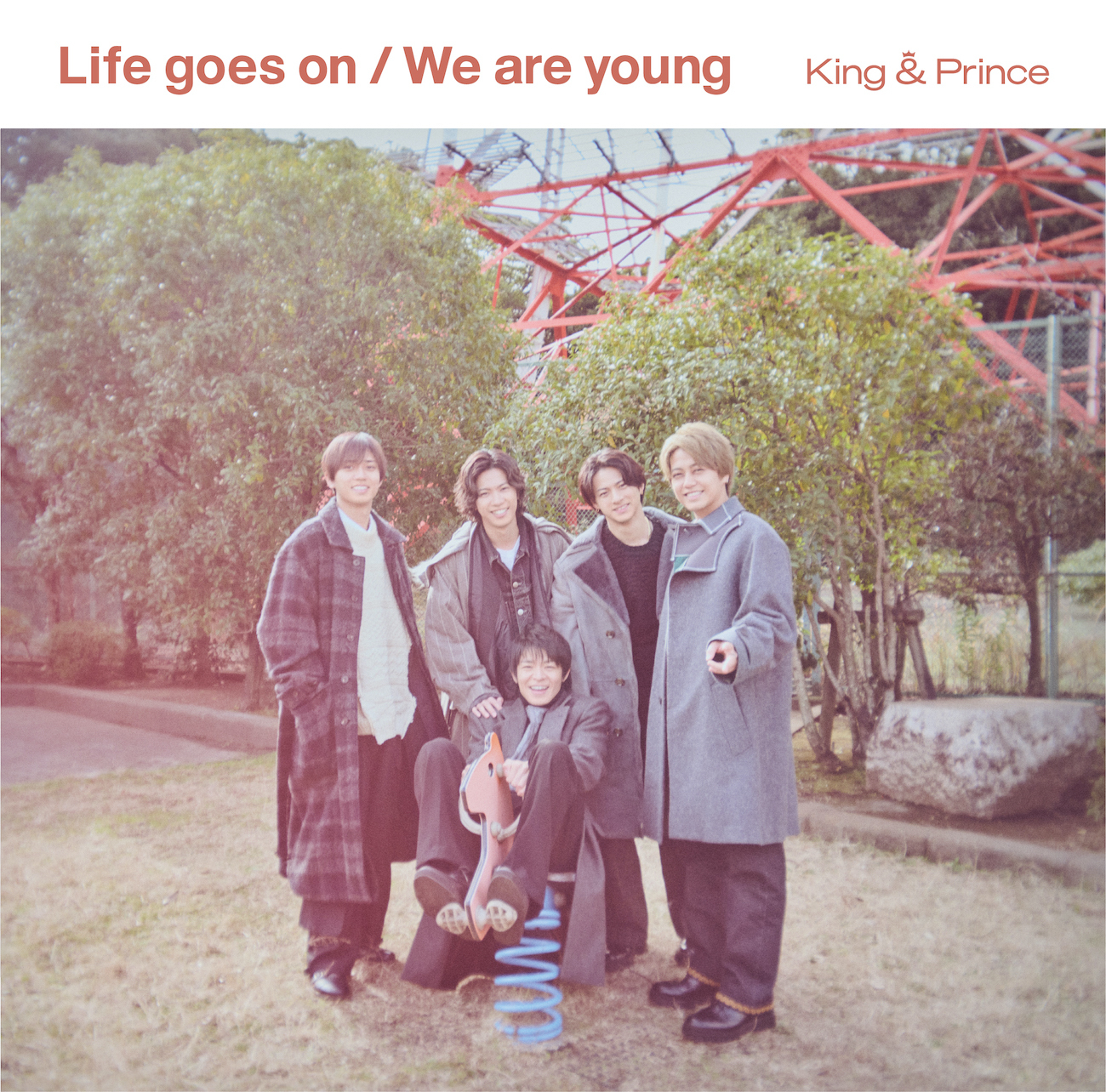 「Life goes on / We are young」Dear Tiara盤（ファンクラブ限定盤）
