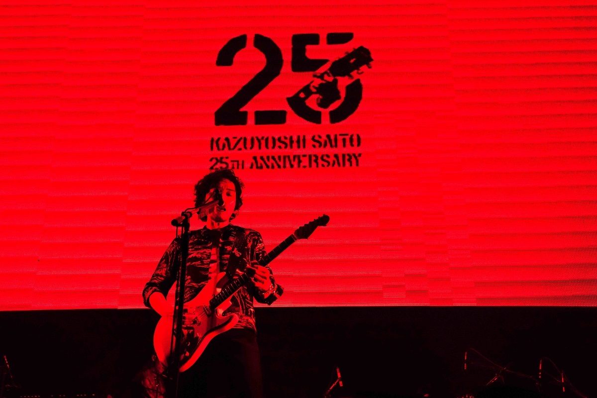 斉藤和義 デビュー25周年記念ライブが大阪城ホールよりスタート ...