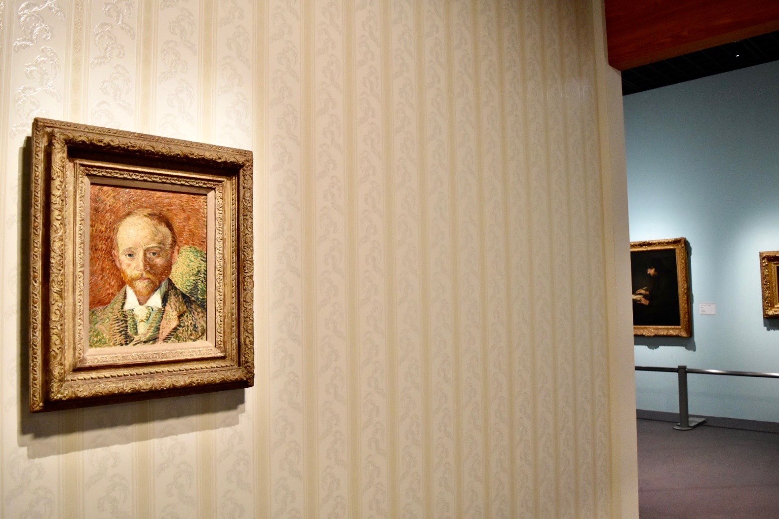 左：フィンセント・ファン・ゴッホ　《アレクサンダー・リードの肖像》　1887年　油彩、板　ケルヴィングローヴ美術博物館蔵　(C)CSG CIC Glasgow Museums Collection