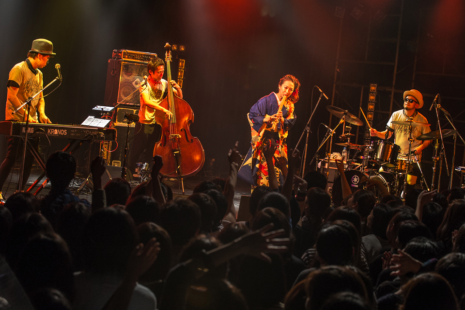 H ZETTRIO & BFO