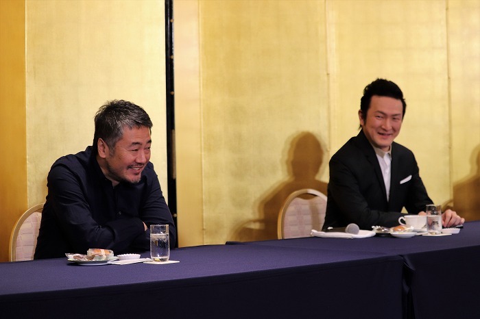 笑いが何度も起きる和やかな取材会でした