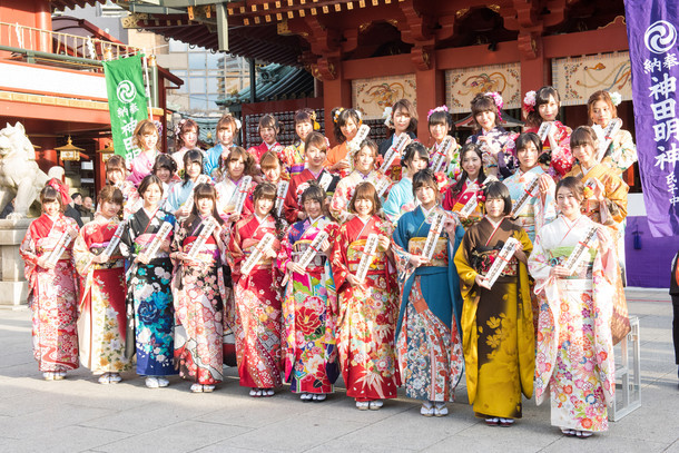 AKB48グループの新成人32名。