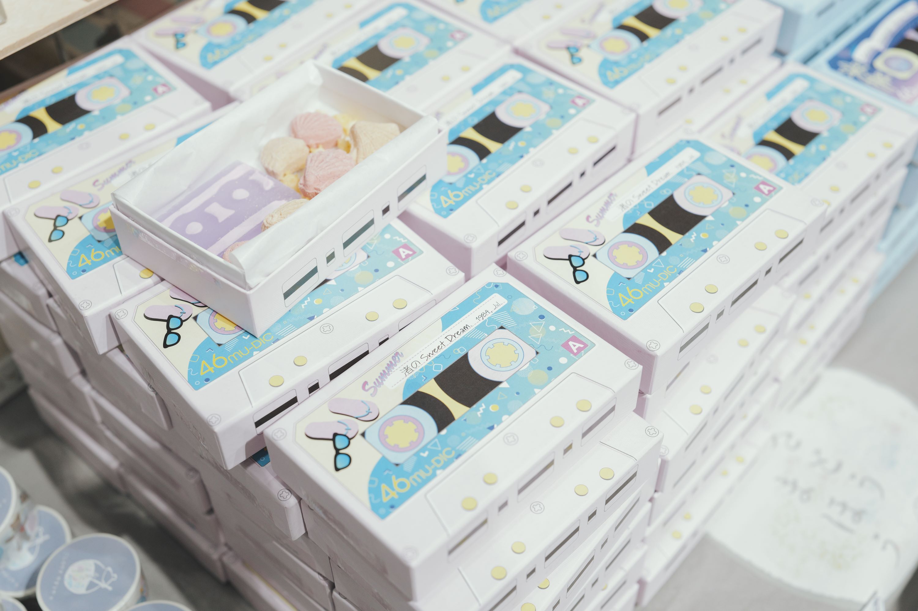 SWEET TRACKS 各1,188円（税込）