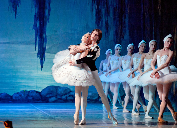 キエフ・クラシック・バレエが『白鳥の湖』全幕を引っ提げて2020