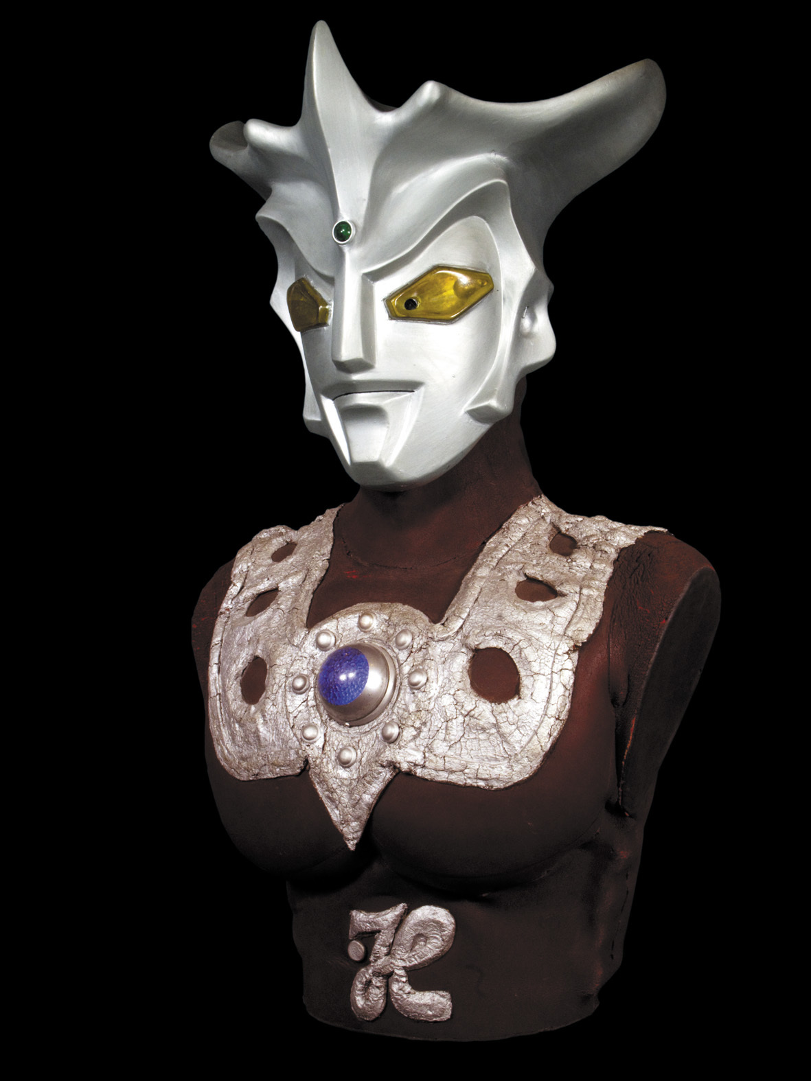 展示：ウルトラマンレオ 胸像 (C)円谷プロ (C)特撮のDNA製作委員会