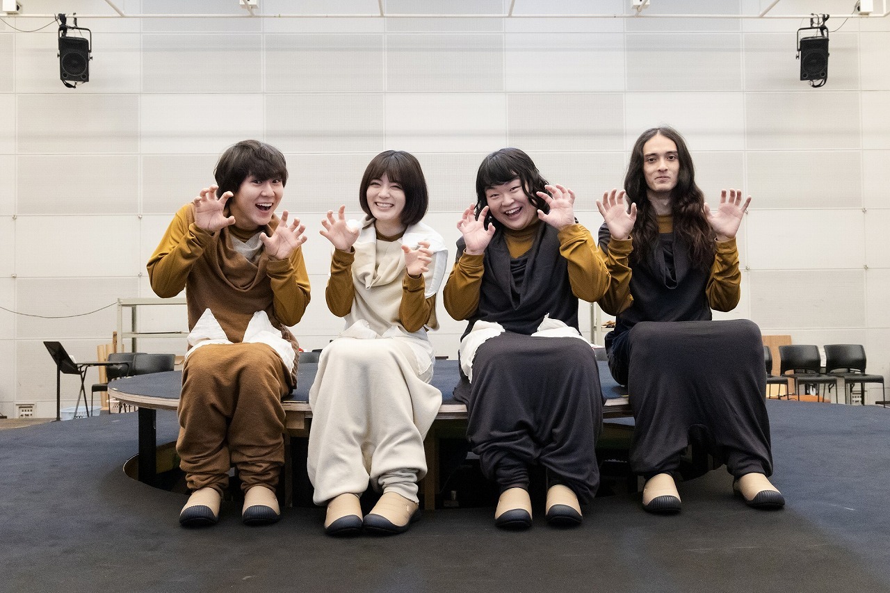 （左から）小日向星一、吉田美月喜、富山えり子、栗原類