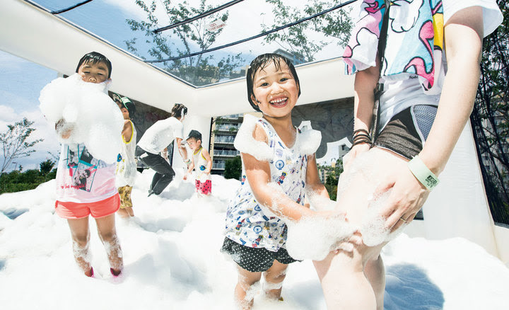 「泡キューブ」では小さなお子様も安心して泡を楽しめます