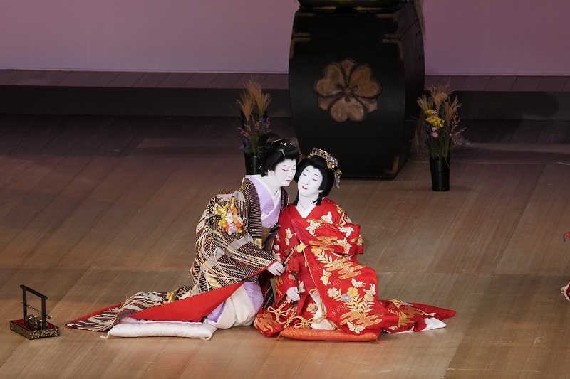 玉三郎、至高の『天守物語』で歌舞伎座の2024年を結ぶ 松緑の
