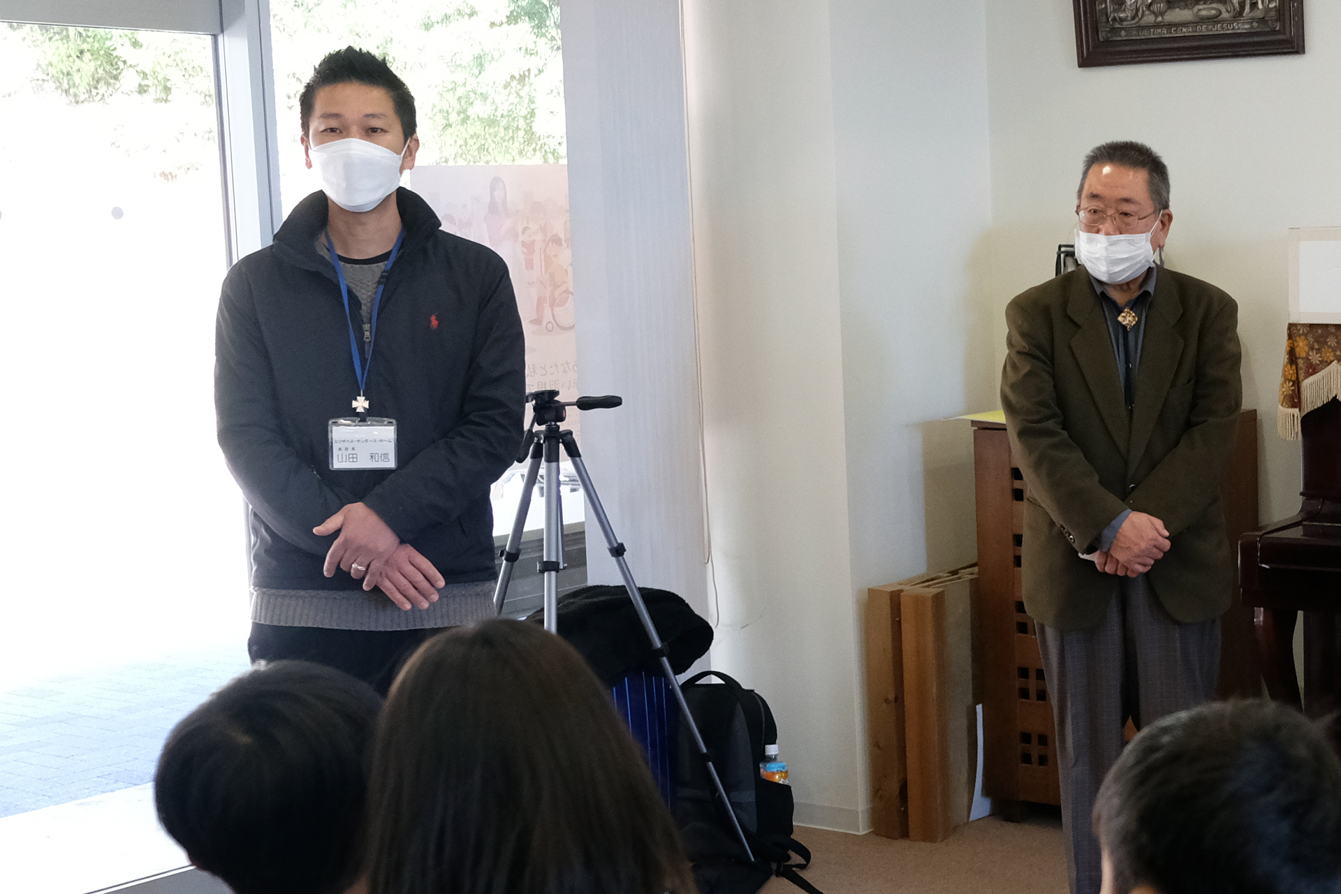 山田園長（左）田崎吾郎氏（右）