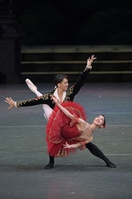 新国立劇場バレエ団 2023/2024シーズンの開幕は、古典バレエの美しさとバラエティに富んだ踊りが堪能できる『ドン・キホーテ』