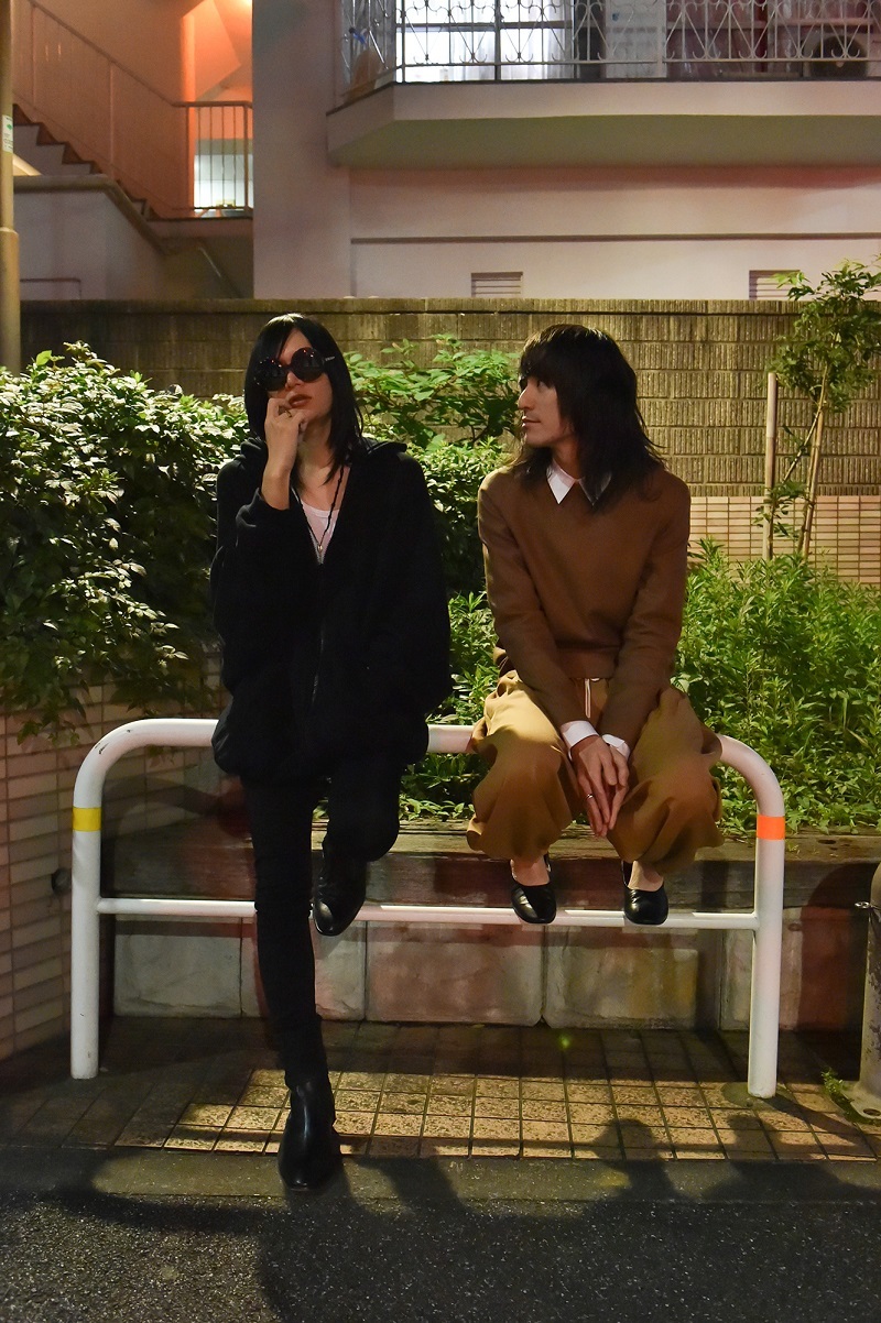 有村竜太朗（Plastic Tree）×志磨遼平（ドレスコーズ） 撮影＝鈴木恵