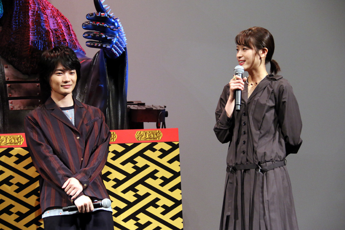 神木隆之介、清野菜名