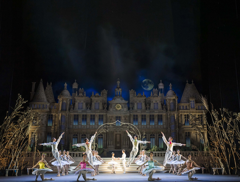 Artists of The Royal Ballet in Cinderella, The Royal Ballet   (c) 2023 Tristram Kenton