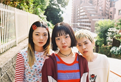 SHISHAMO、新曲「君に聞きたいひとつのこと」の配信リリースが決定＆描き下ろしジャケットを公開　ラジオ初オンエアも