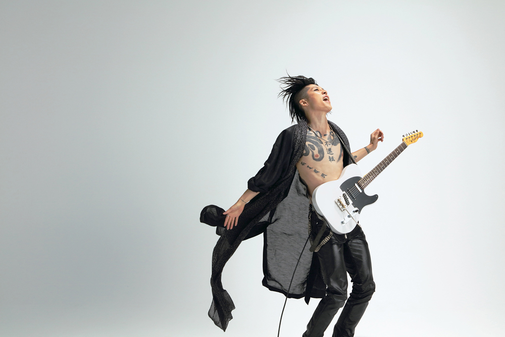 写真集『MIYAVI × SUKITA』