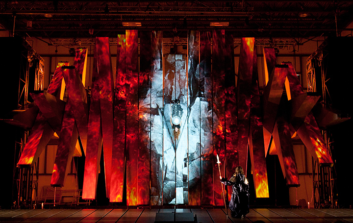 《ワルキューレ》(C)Yves-Renaud／Metropolitan-Opera