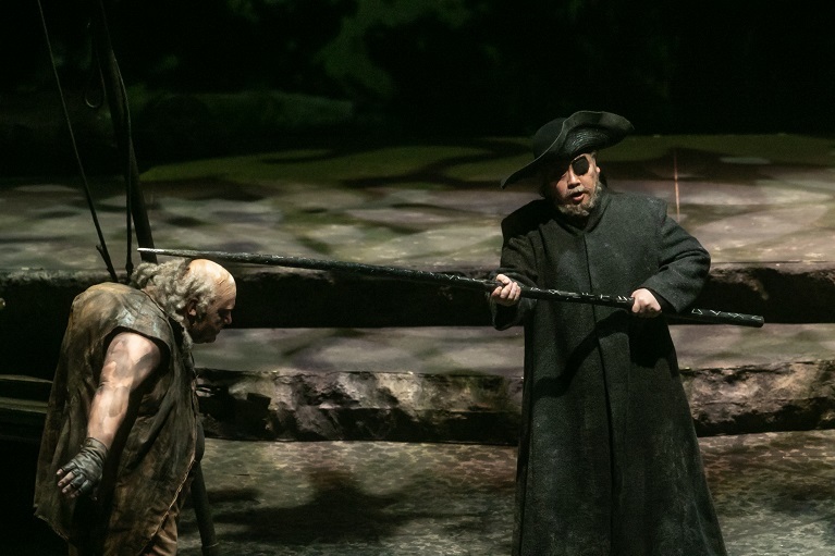 さすらい人を演じる青山貴　 びわ湖ホールプロデュースオペラ　ワーグナー《ニーベルングの指環》『ジークフリート』（2019.3.7~8 びわ湖ホール）