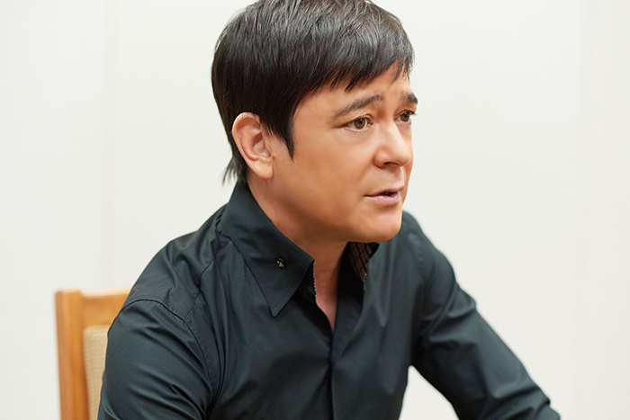 川平慈英