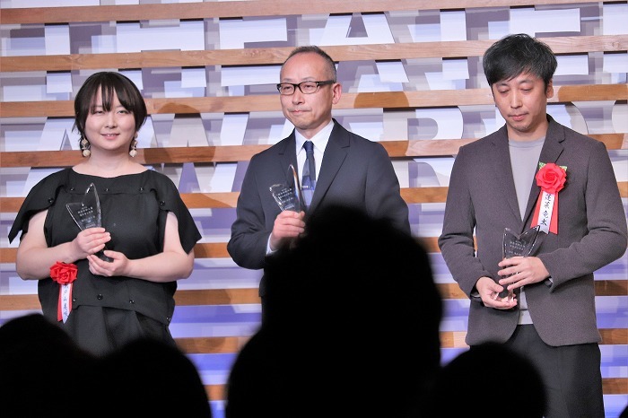 優秀演出家賞（左から瀬戸山美咲、野田秀樹（代理）、蓬莱竜太）