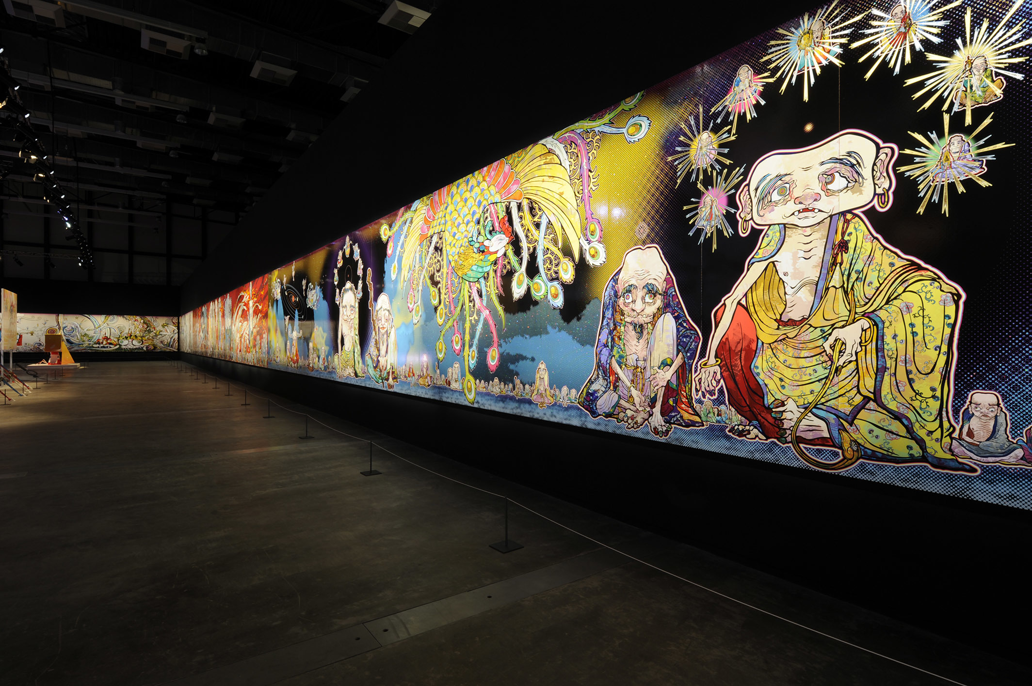 《五百羅漢図》　2012年　アクリル、キャンバス、板にマウント　302 x 10,000cm　個人蔵 展示風景：「Murakami - Ego」アル・リワーク展示ホール、ドーハ、2012年