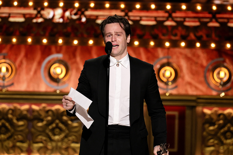 ジョナサン・グロフ (ミュージカル主演男優賞)  写真：GettyImages