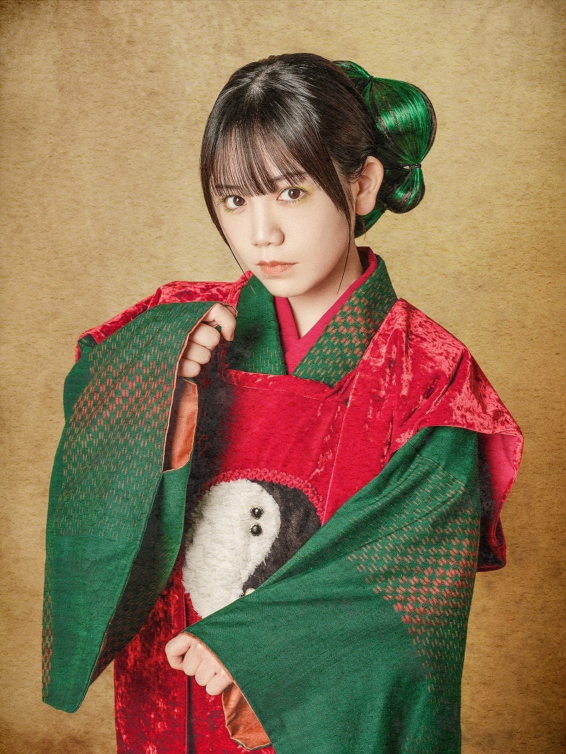 ステ：⽥上真⾥奈