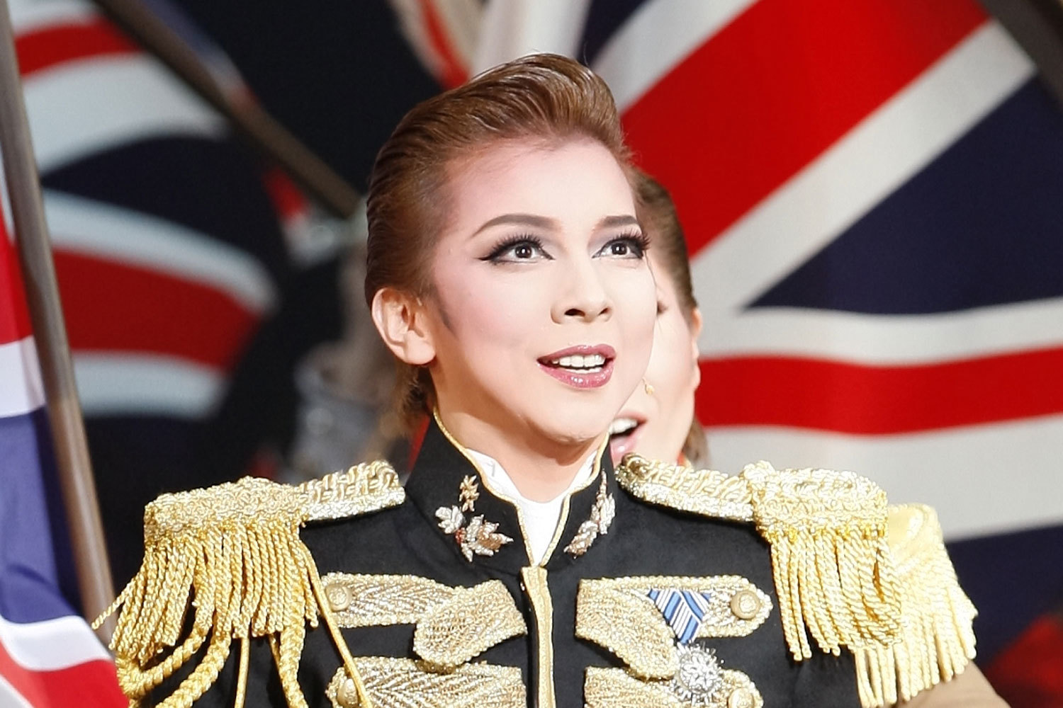 ７月の Takarazuka Sky Stage お勧め３作品の見どころ紹介 ホーム シアトリカル ホーム 自宅カンゲキ1 2 3 Vol 33 宝塚編 Spice おうちをシアトリカルなエンタメ空間 ｄメニューニュース Nttドコモ