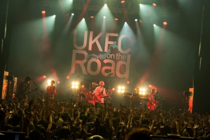 [Alexandros]、WurtS、ART-SCHOOL、the telephones、POLYSICS、the shes gone……新宿での初開催となった『UKFC on the Road 2023』特濃レポート！