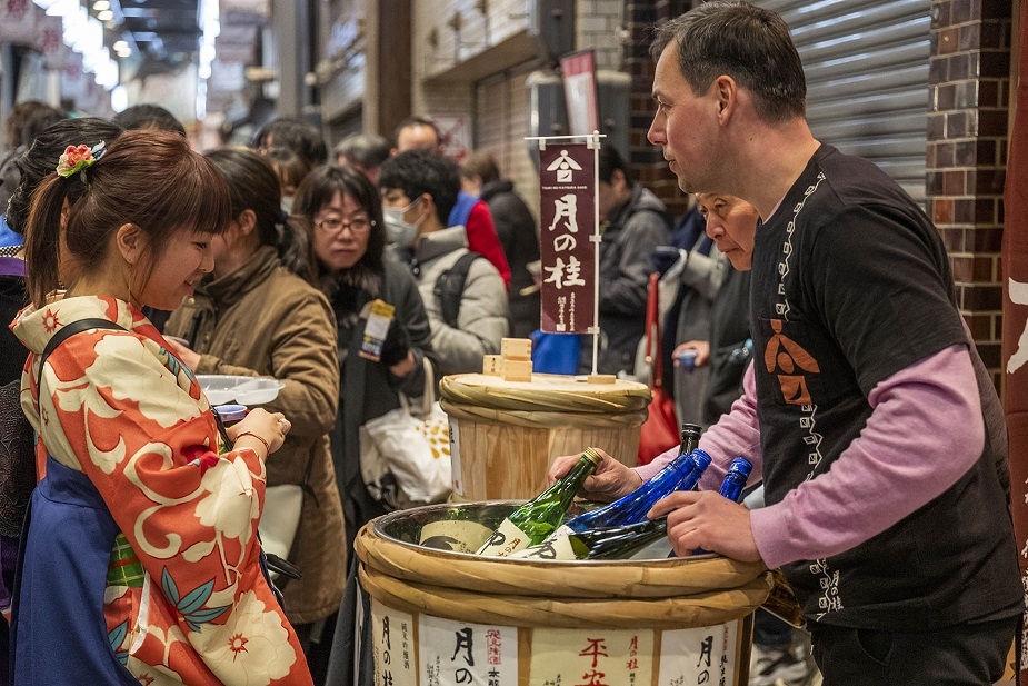 錦のうまいもんと京の日本酒祭り（昨年の様子）