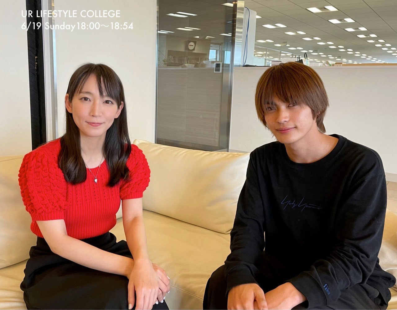 左から、吉岡里帆、神尾楓珠　J-WAVE『UR LIFESTYLE COLLEGE』