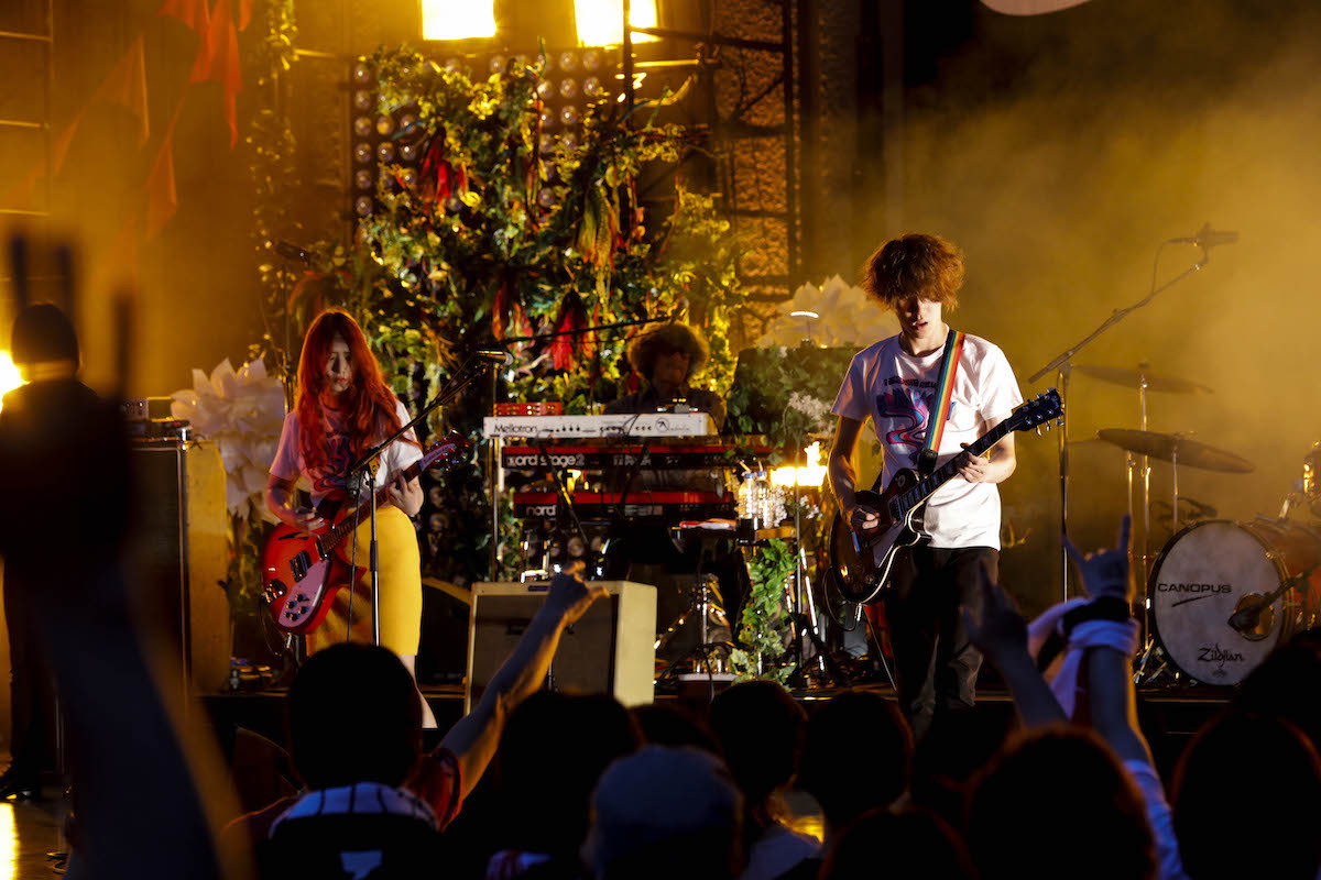 GLIM SPANKY　Photo by HAJIME KAMIIISAKA