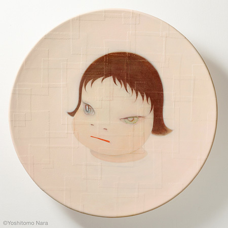 奈良美智『Shallow Puddles 2004』2004年※title revised in 2015, Acrylic on cotton, mounted on FRP, 95（diameter）×15cm  ©Yoshitomo Nara, Courtesy of the artist and Blum & Poe, Los Angeles/New York/Tokyo