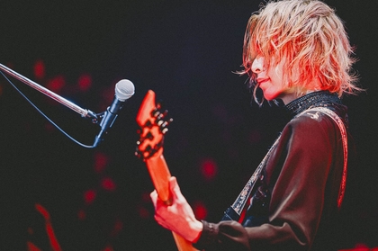 DEZERT、千秋(Vo)の誕生日に開催したアルバムツアー東京公演