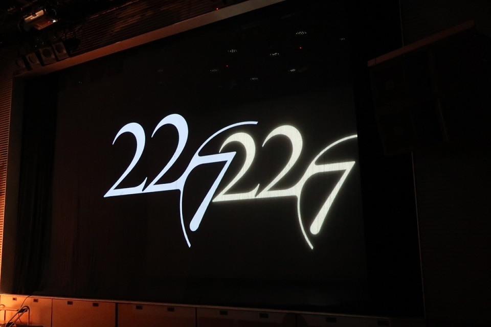秋元康氏プロデュースのデジタルアイドル 22 7が初舞台 声だけの 朗読劇 を開催 Spice エンタメ特化型情報メディア スパイス