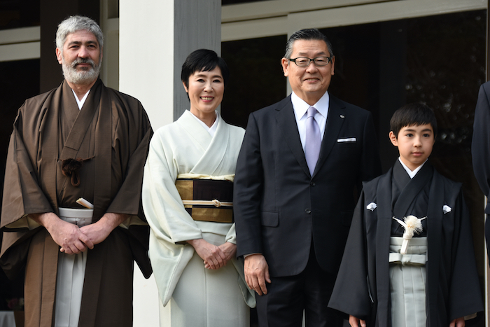 寺嶋眞秀、松竹株式会社・迫本淳一代表取締役社長、寺島しのぶ、ローラン・グナシア（右から）