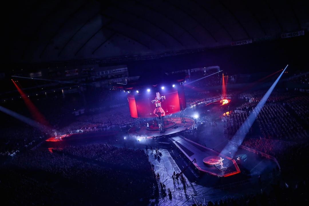 BABYMETAL Photo Taku Fujii 、(C) AMUSE INC. / TOY’S FACTORY