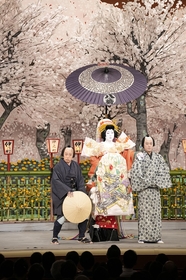 二代目中村吉右衛門を偲び上演された、松本幸四郎ら出演の『揚羽蝶繍姿』と尾上菊五郎・中村時蔵による『芝浜革財布』をテレビ初放送