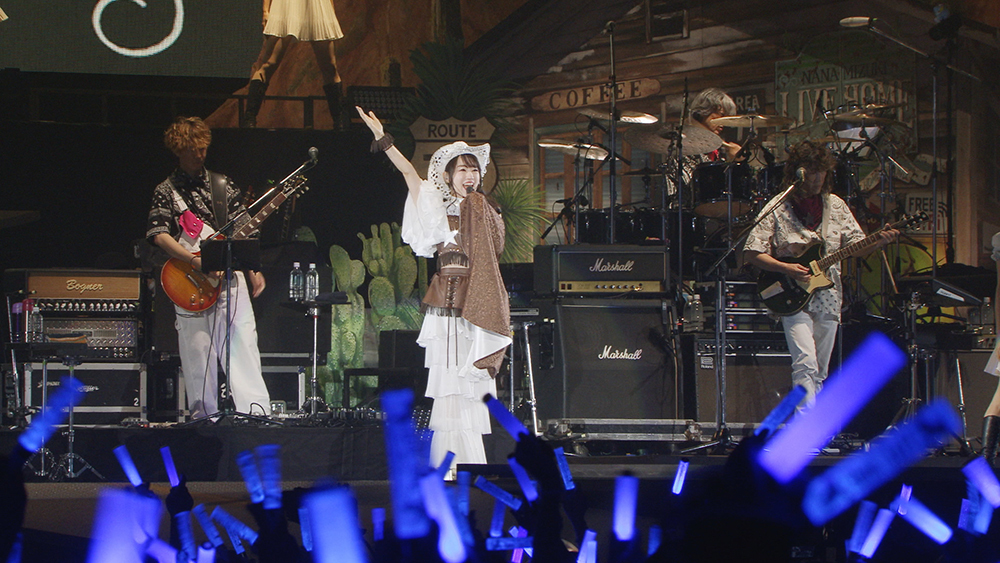 水樹奈々 LIVE Blu-ray&DVD 『NANA MIZUKI LIVE HOME × RUNNER ...