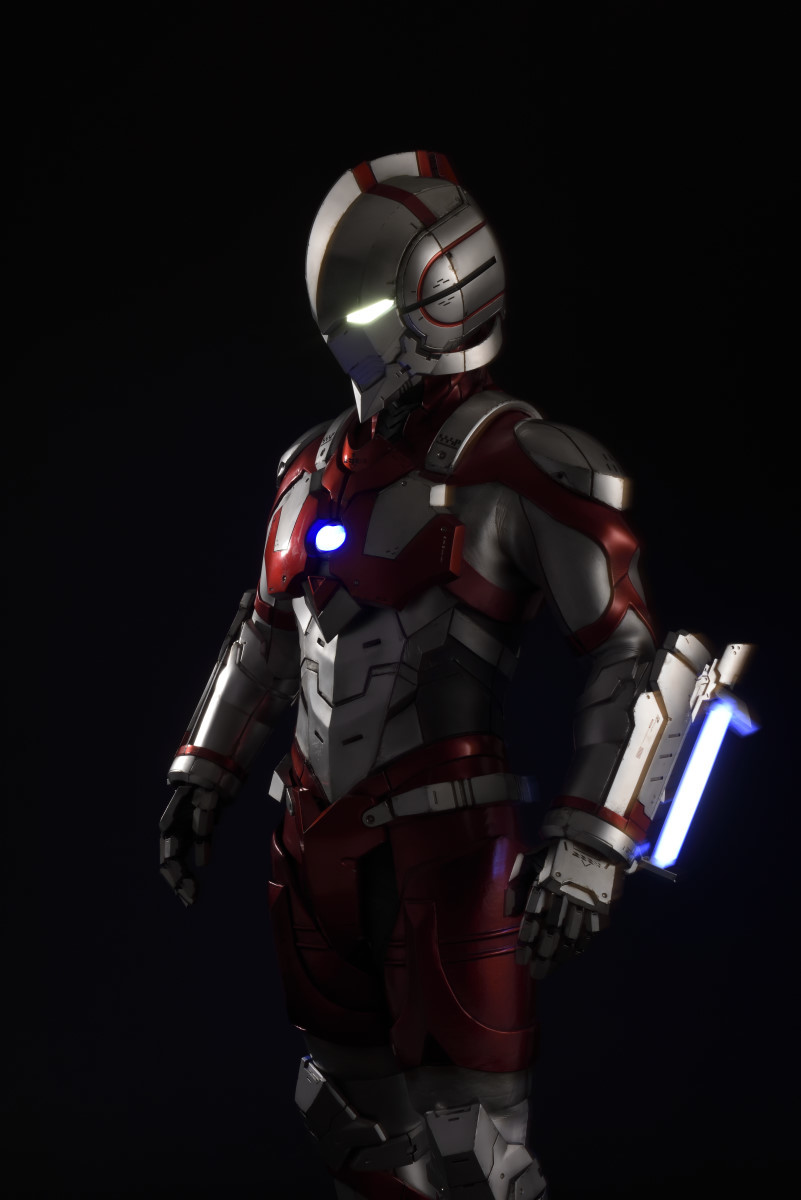 ULTRAMAN_SUIT