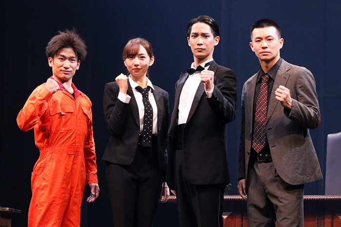 （左から）一色洋平、新内眞衣、味方良介、高橋龍輝