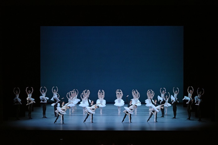 『シンフォニー・イン・C』 Symphony in C, Choreography by George Balanchine  　(C)School of American Ballet    撮影：鹿摩隆司