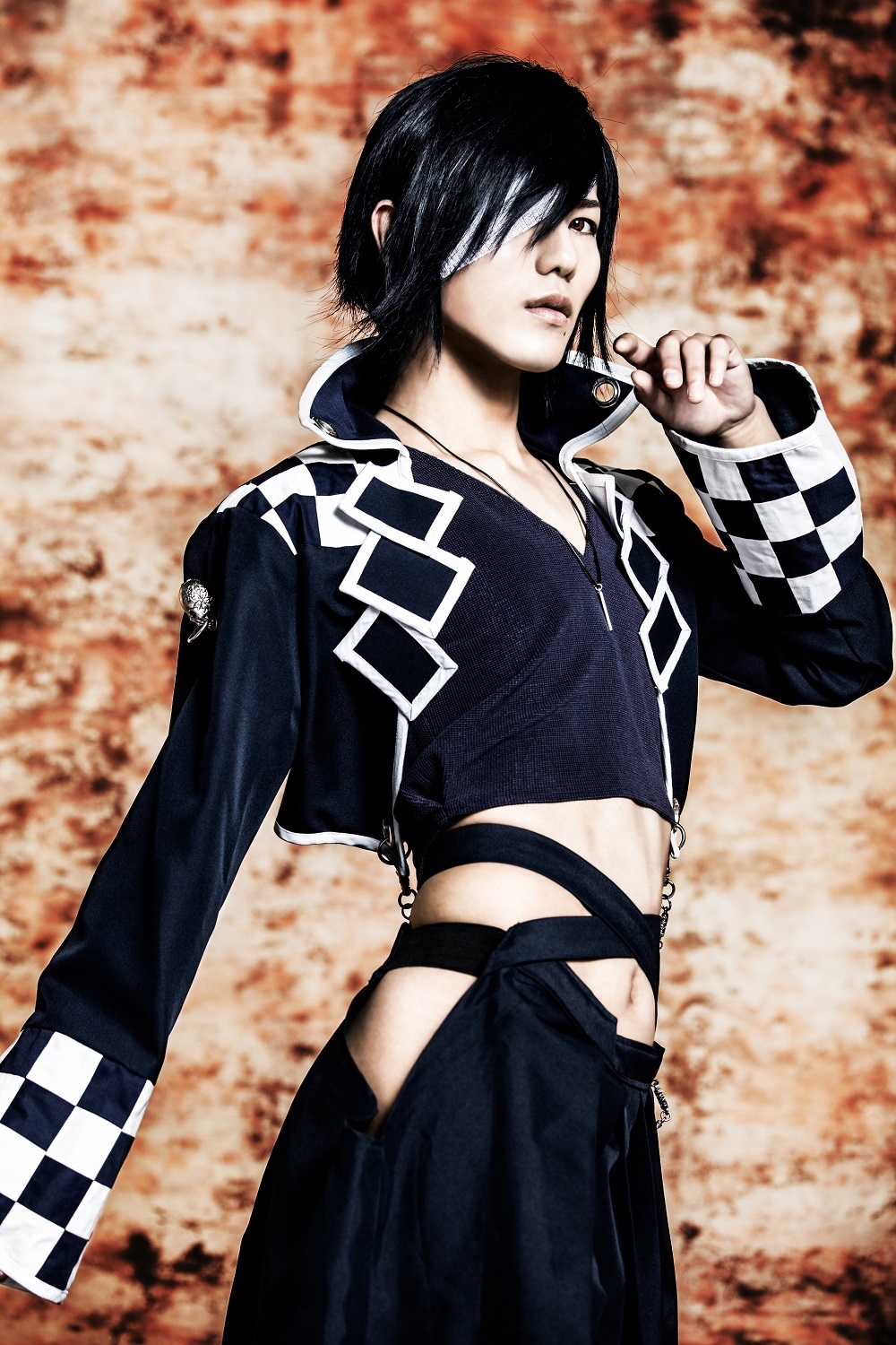 宮城紘⼤（海野六郎 役） (C) 霜⽉かいり・KADOKAWA / 2018 舞台「BRAVE10〜燭〜」製作委員会